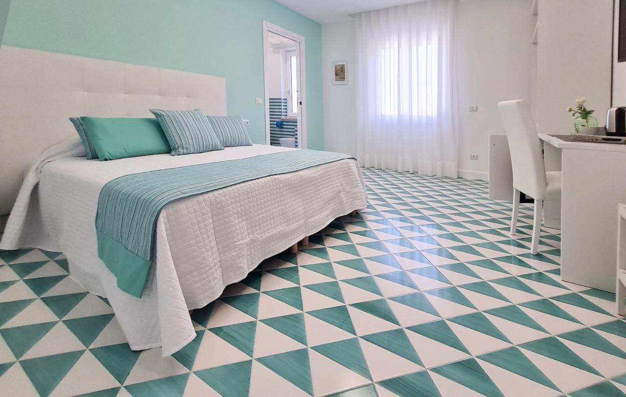 Bed and Breakfast Domus Sole Сорренто Экстерьер фото