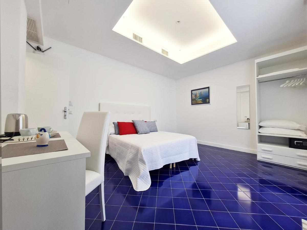 Bed and Breakfast Domus Sole Сорренто Экстерьер фото