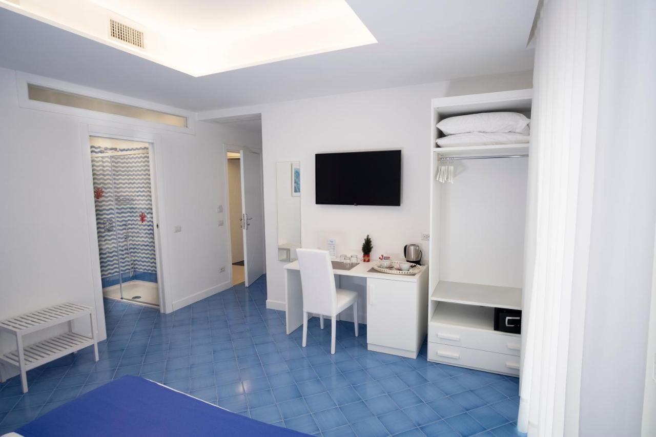 Bed and Breakfast Domus Sole Сорренто Экстерьер фото