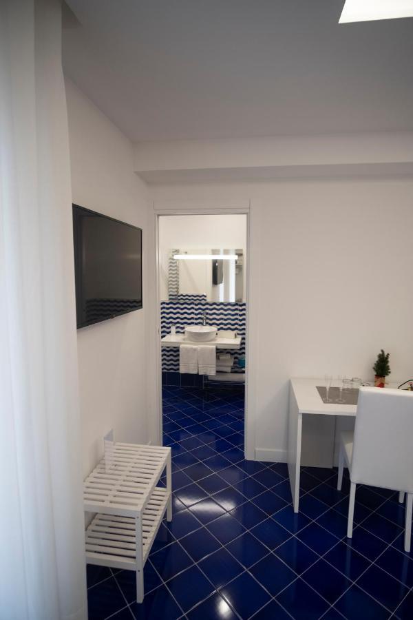 Bed and Breakfast Domus Sole Сорренто Экстерьер фото