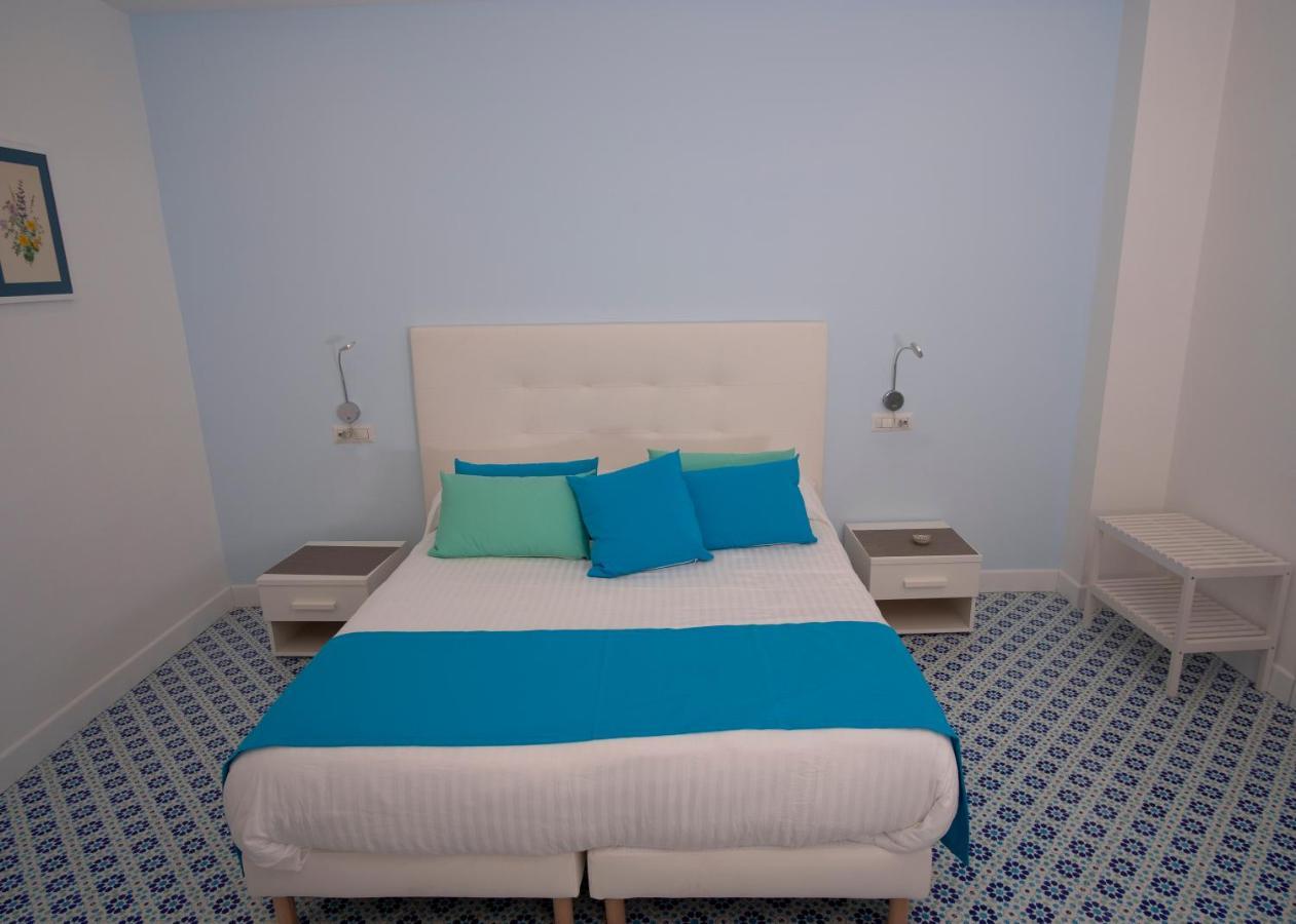 Bed and Breakfast Domus Sole Сорренто Экстерьер фото