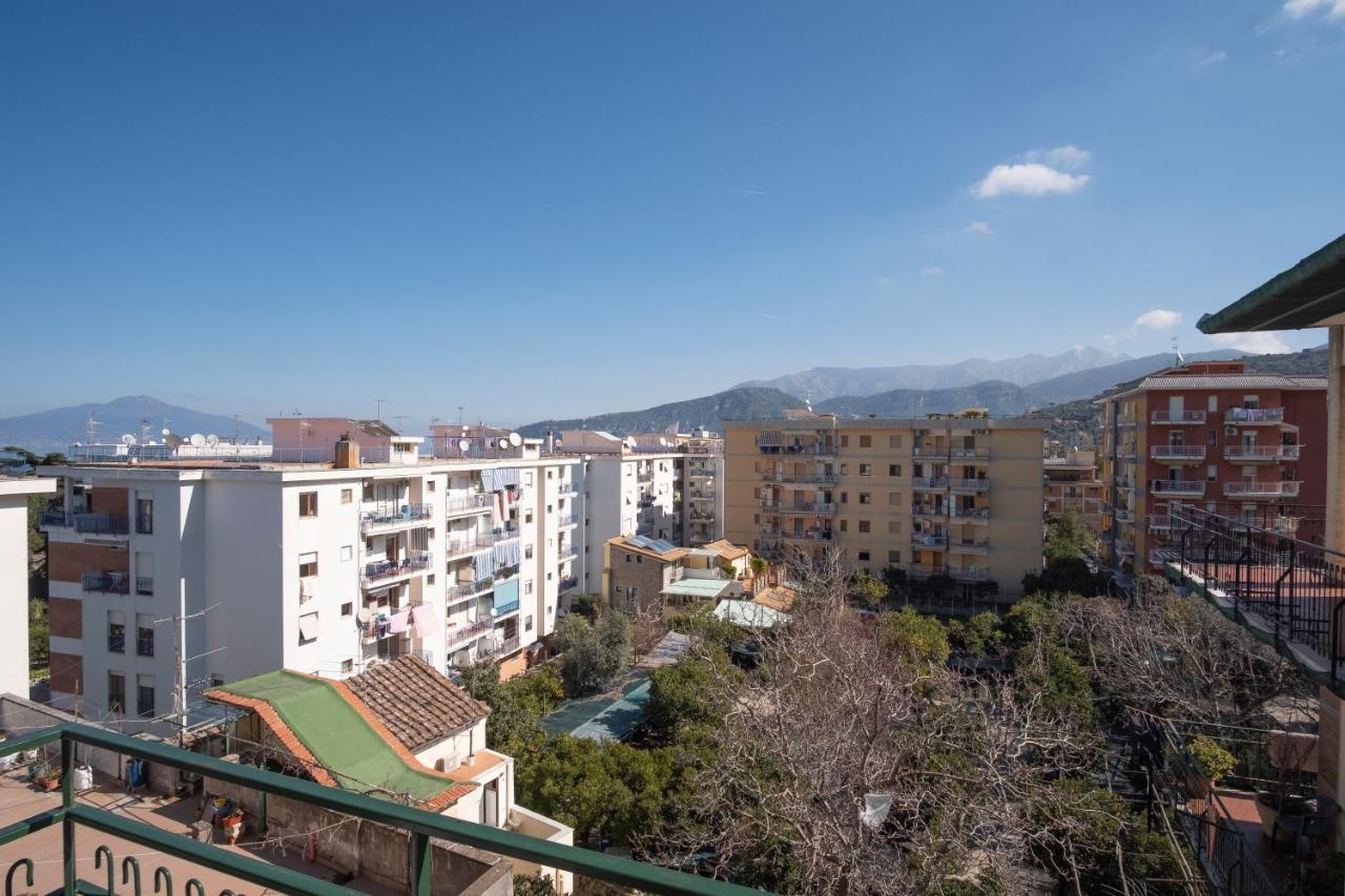 Bed and Breakfast Domus Sole Сорренто Экстерьер фото
