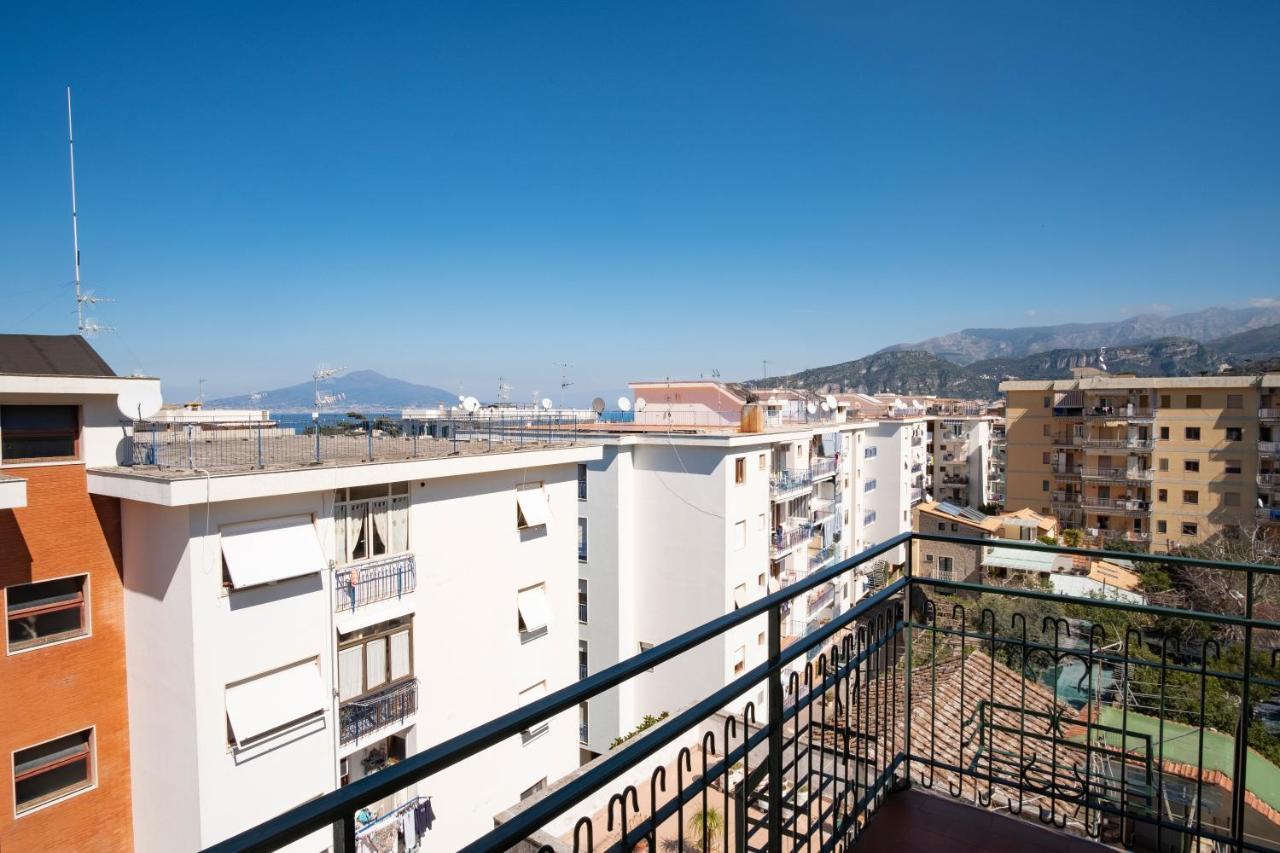 Bed and Breakfast Domus Sole Сорренто Экстерьер фото